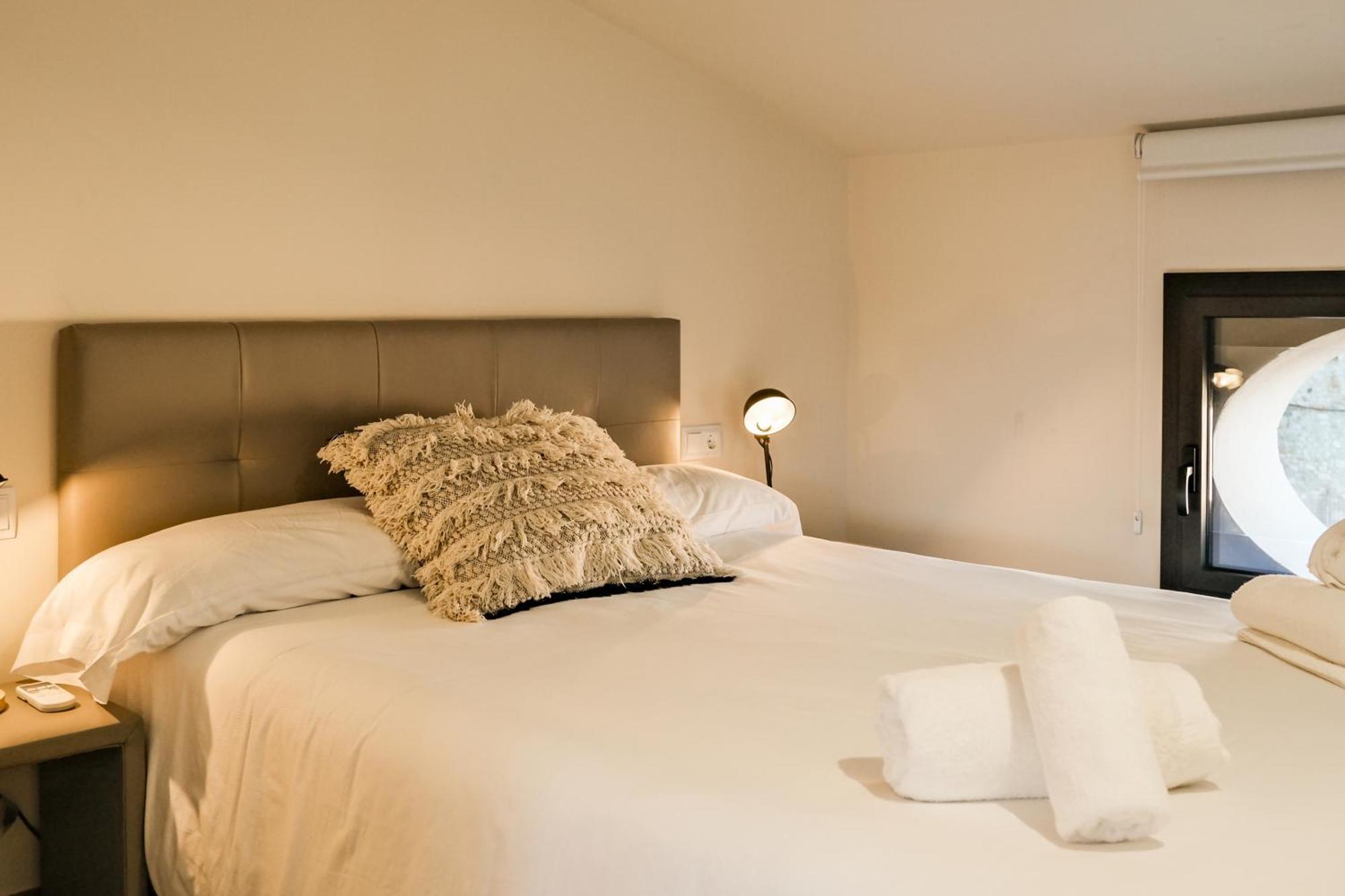 Can Cintet 3 Apartamento Con Terraza En Besalú Eksteriør billede